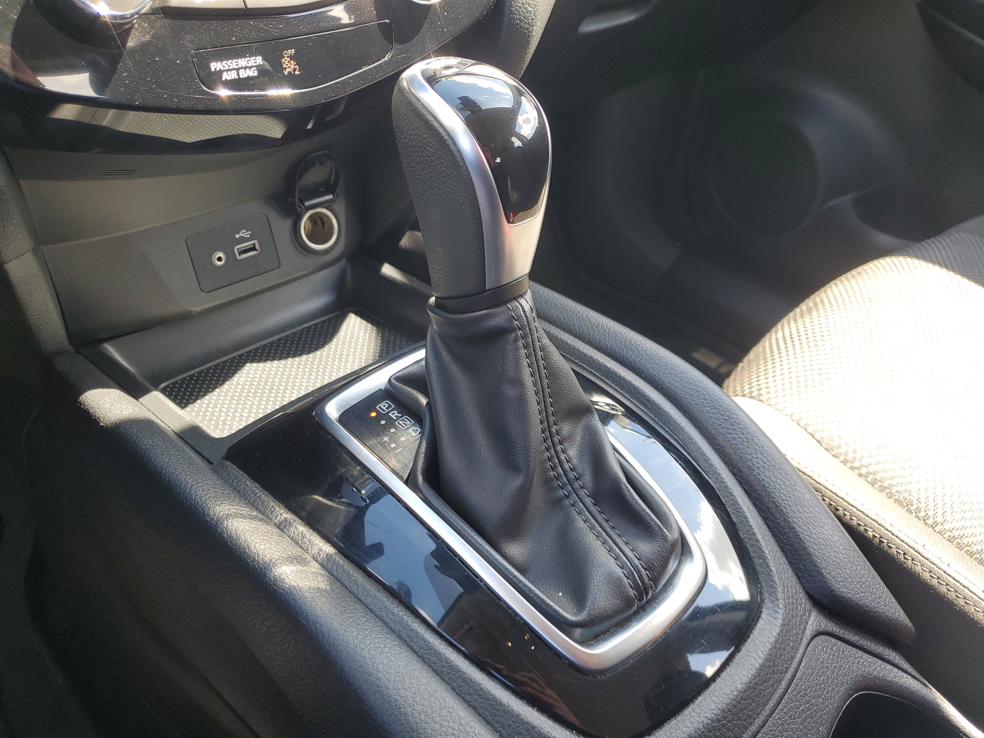 Used 2021 Nissan Rogue Sport SV image 23