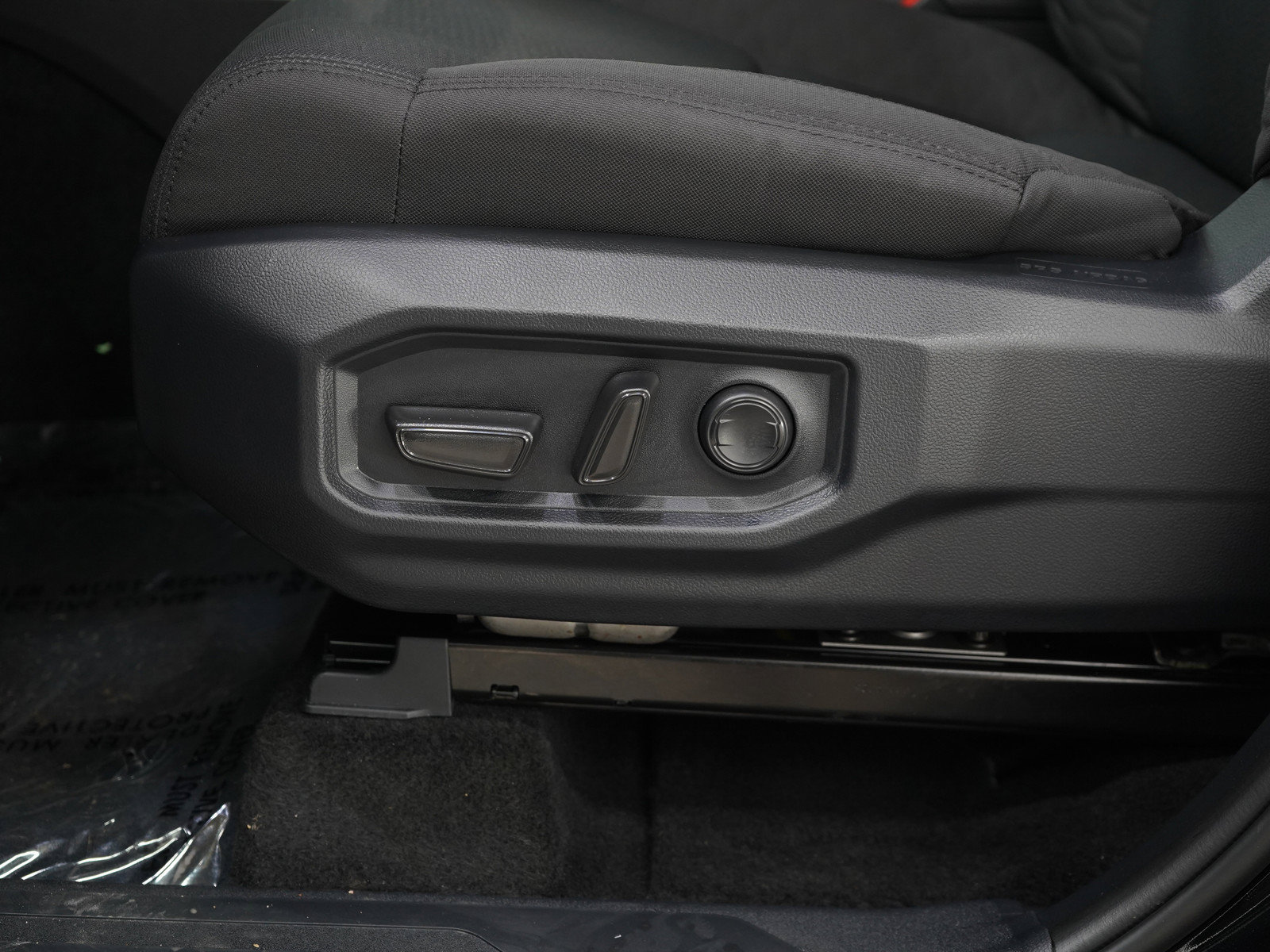 Used 2026 Toyota Tundra SR5 w/ SR5 Convenience Package AWD/4WD image 25