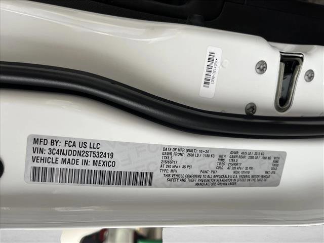 Used 2025 Jeep Compass Trailhawk image 25