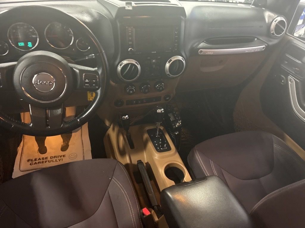 Used 2014 Jeep Wrangler Unlimited Sahara w/ Connectivity Group image 22