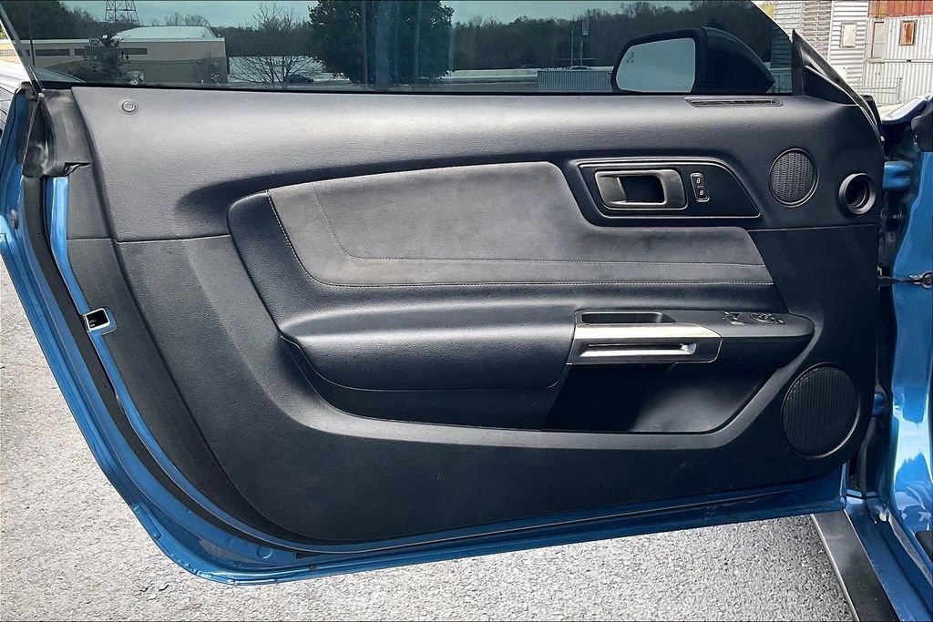 Used 2020 Ford Mustang Shelby GT350 w/ Technology Package image 21