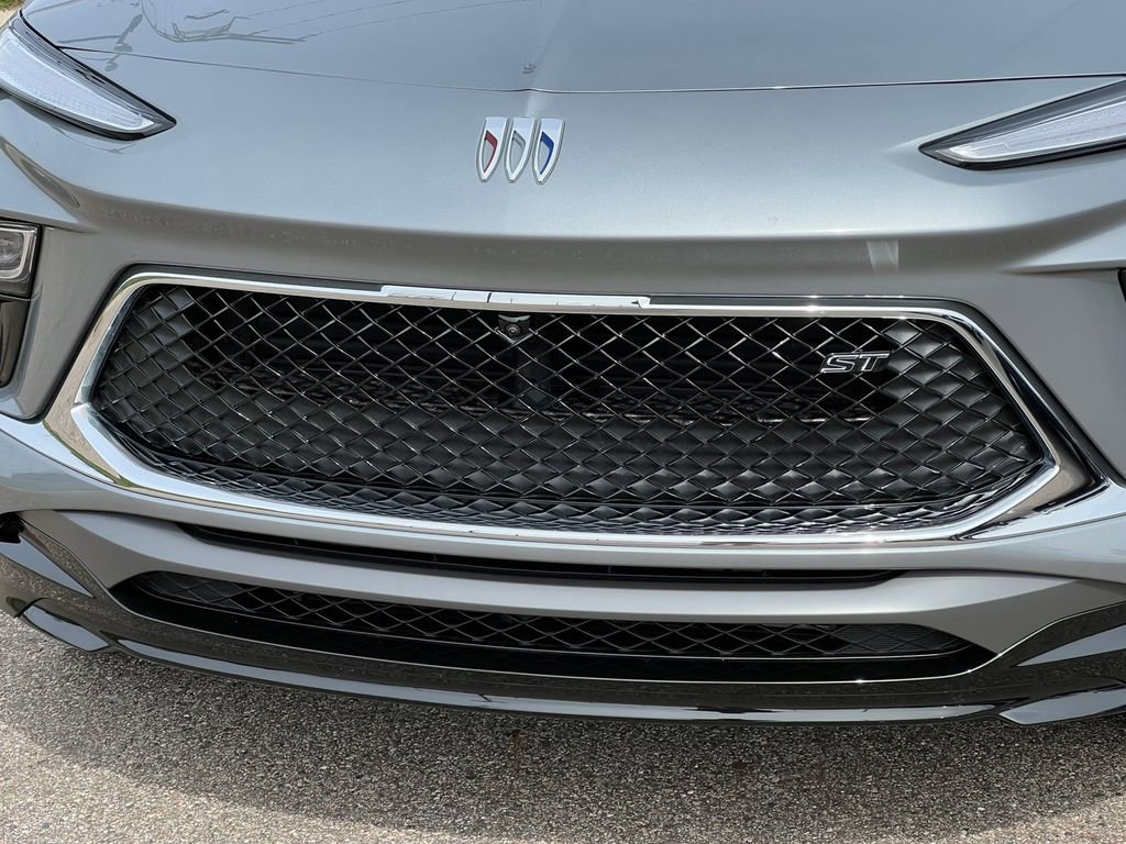 Certified 2025 Buick Encore GX Sport Touring w/ Experience Buick Package image 40