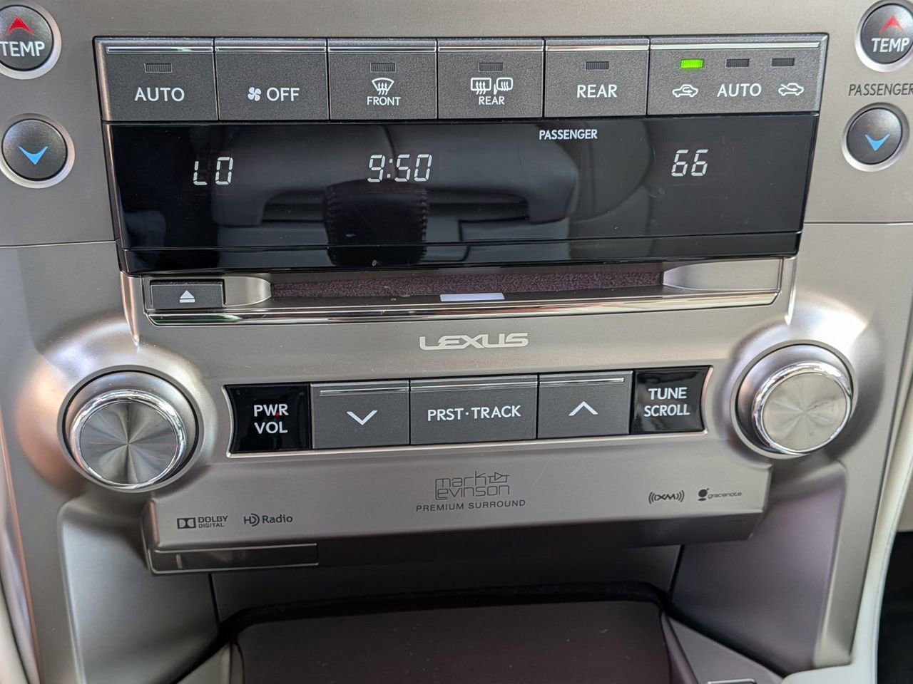 Used 2018 Lexus GX 460 Luxury w/ Sport Design Package AWD/4WD image 18