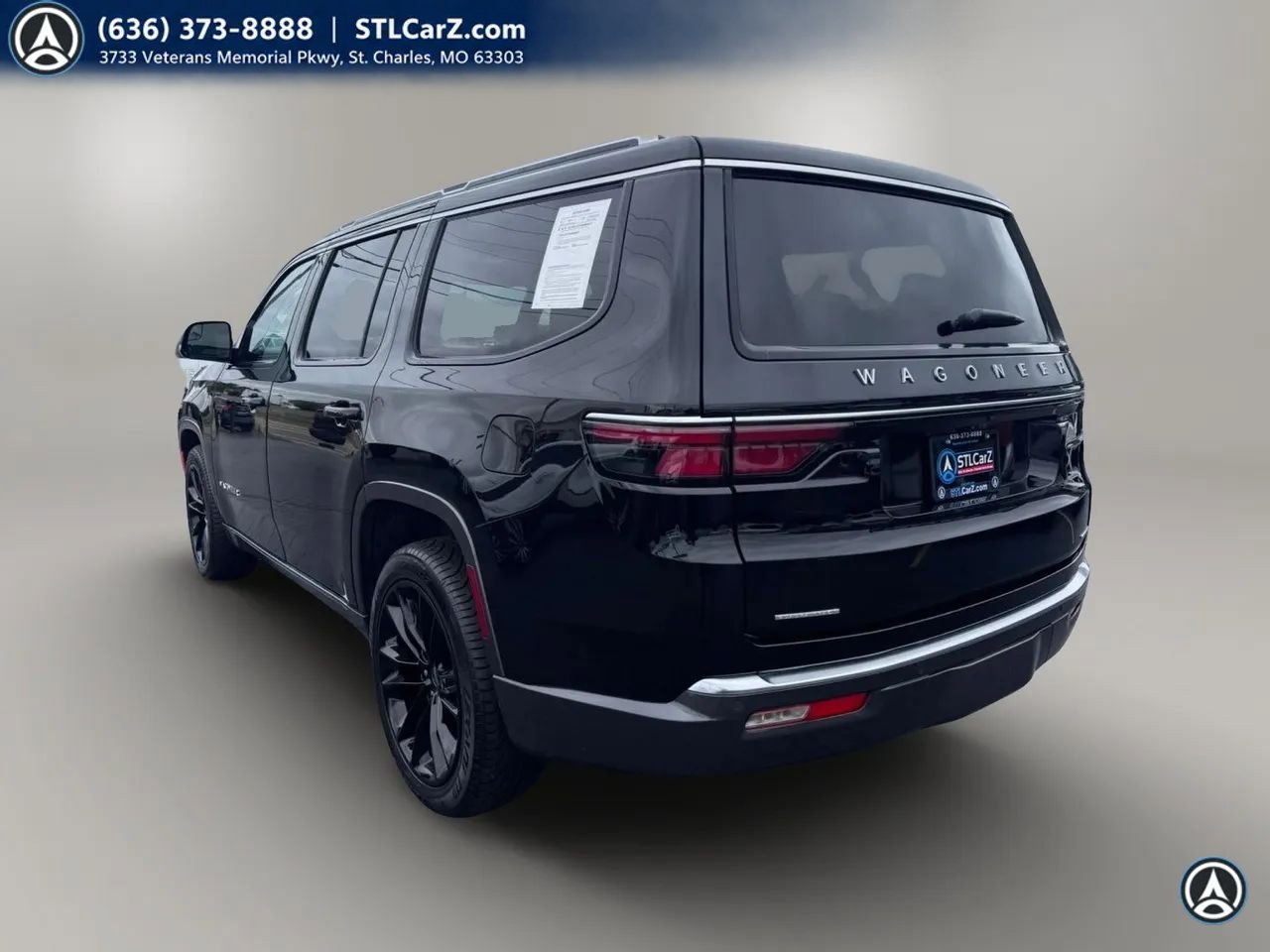 Used 2022 Jeep Wagoneer Series III w/ Premium Group I AWD/4WD image 5