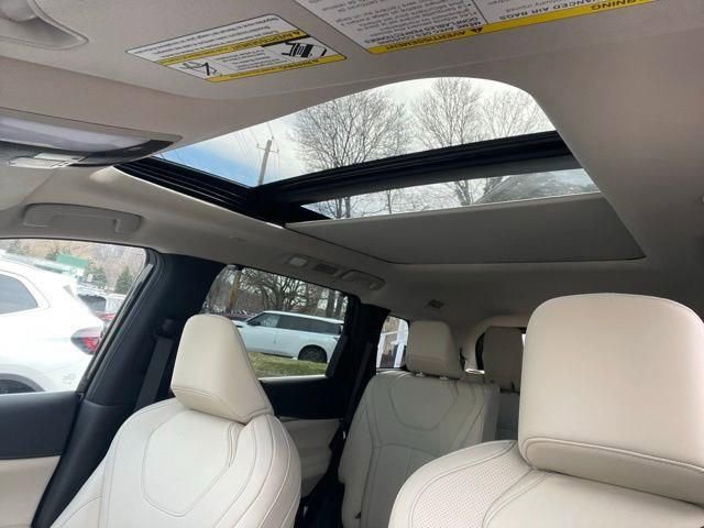 Used 2023 INFINITI QX60 Luxe w/ Cargo Package AWD/4WD image 6