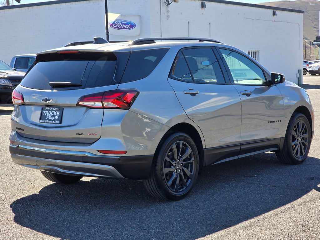 Used 2023 Chevrolet Equinox RS w/ RS Leather Package AWD/4WD image 5
