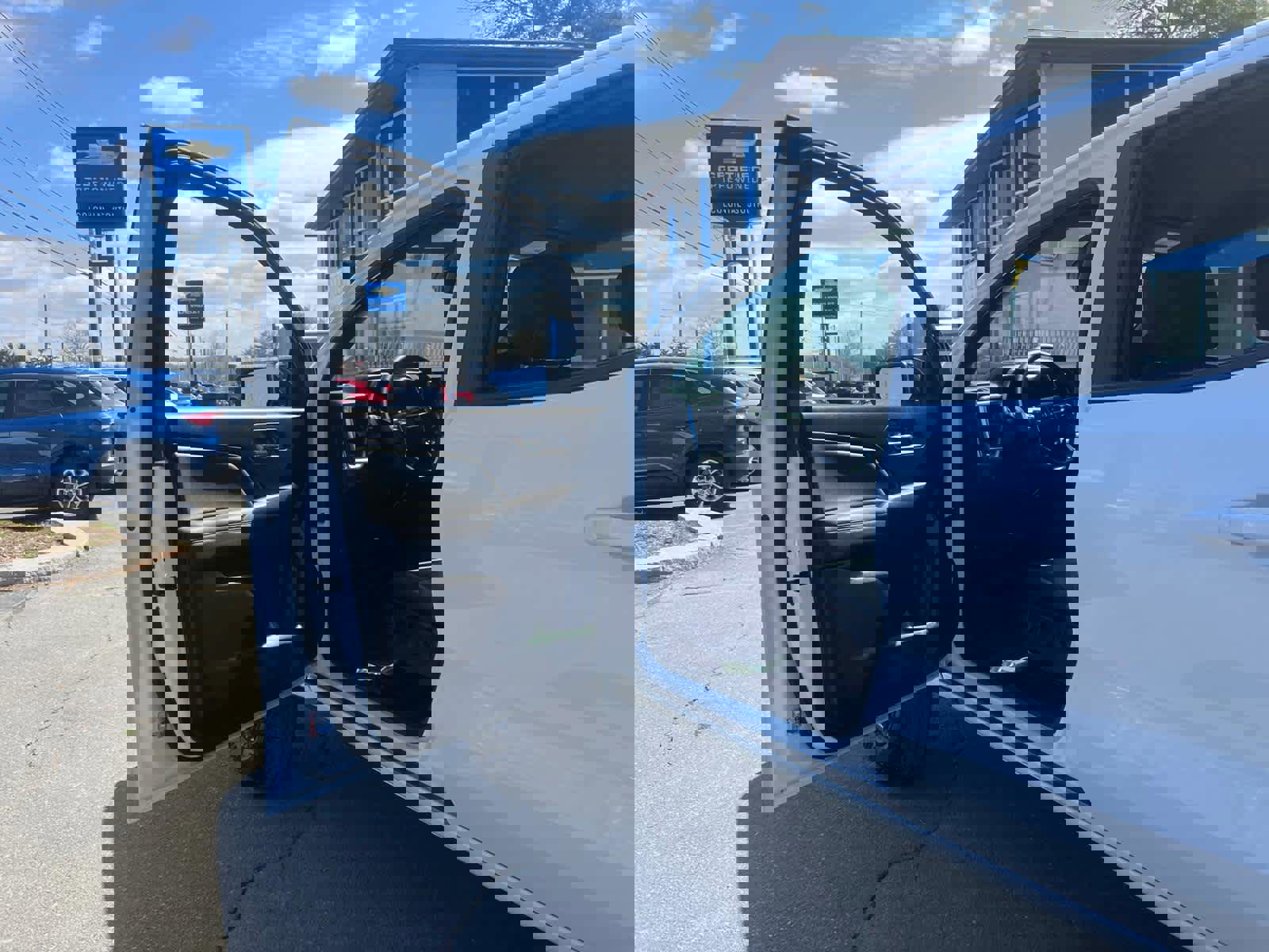 Certified 2024 GMC Canyon Elevation w/ Elevation Premium Package image 15