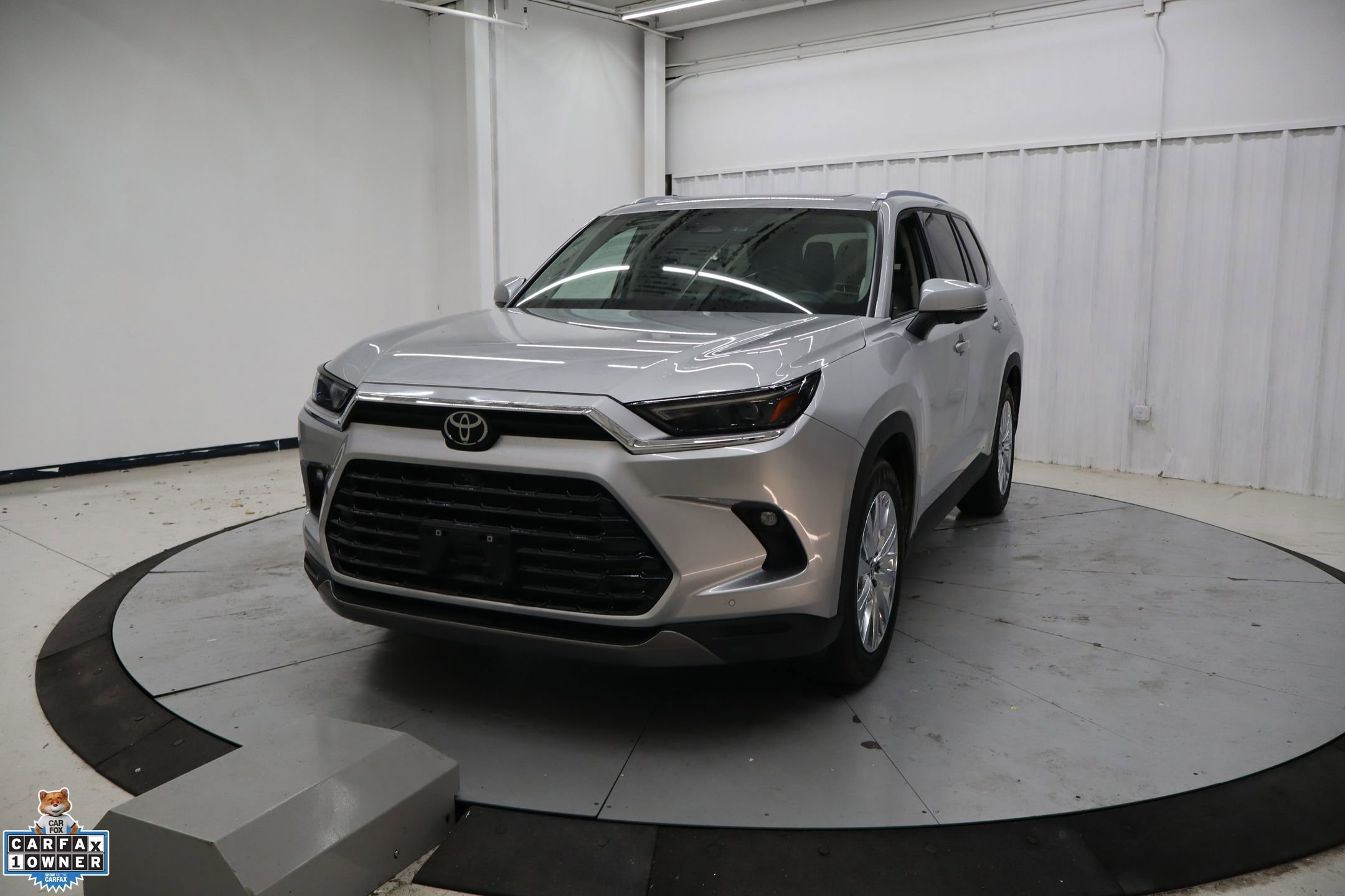 Used 2024 Toyota Grand Highlander Platinum image 10