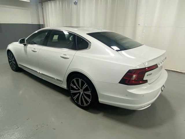 Certified 2025 Volvo S90 B6 Plus image 2