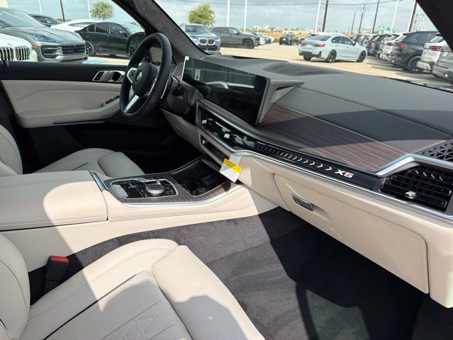 New 2026 BMW X5 xDrive40i w/ M Sport Package AWD/4WD image 19