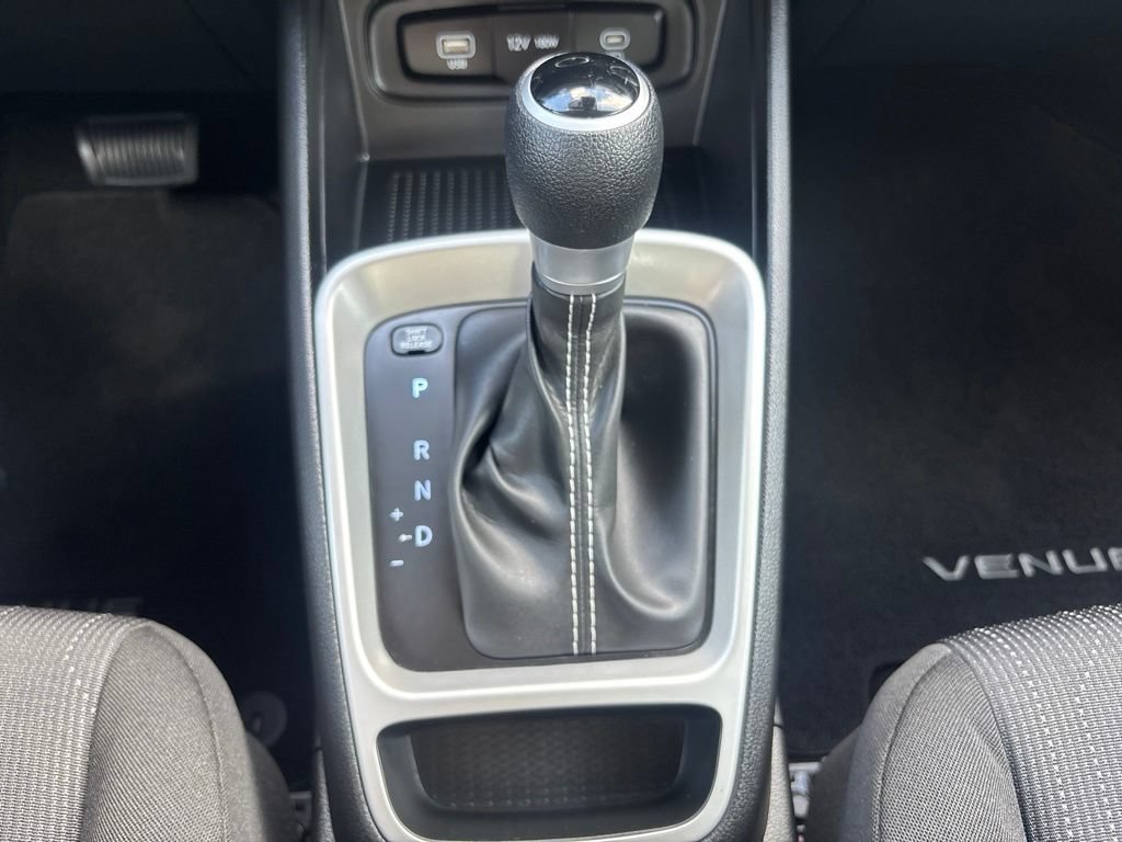 Used 2025 Hyundai Venue SE FWD image 27