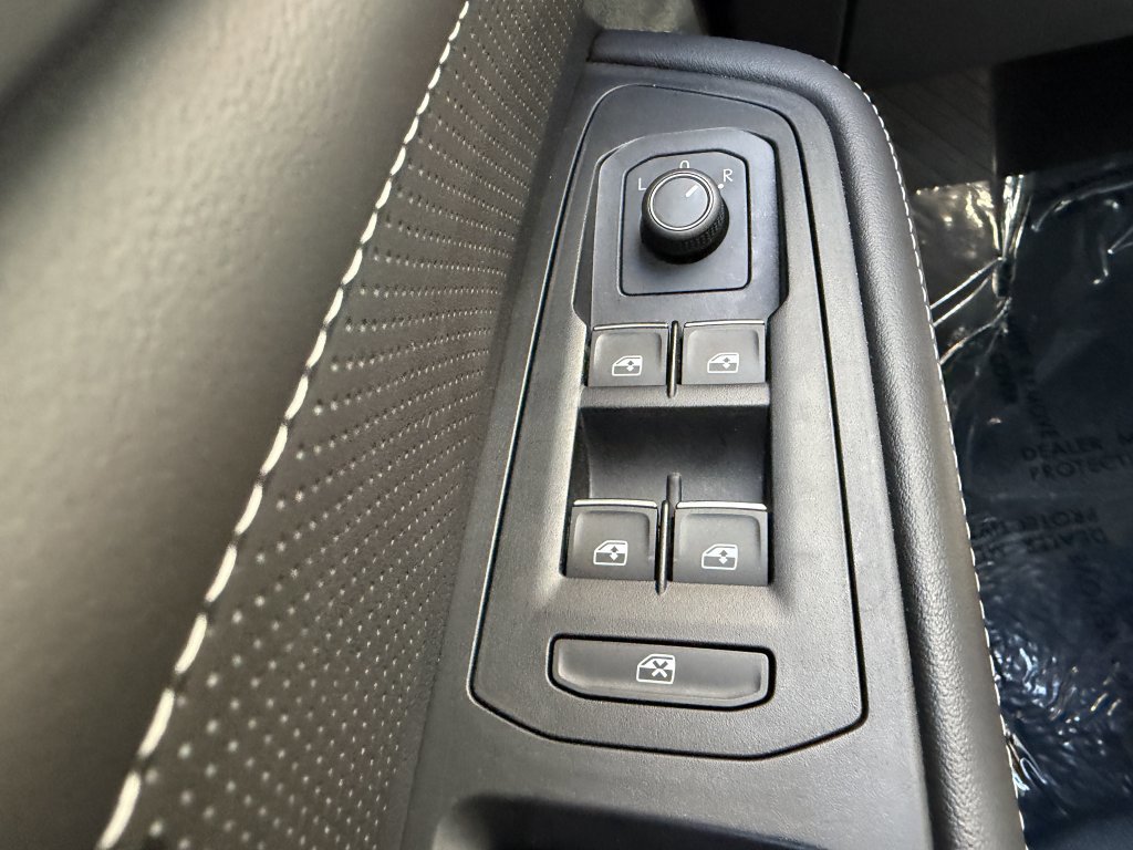 Used 2024 Volkswagen Atlas Cross Sport SE w/ Panoramic Sunroof Package FWD image 26