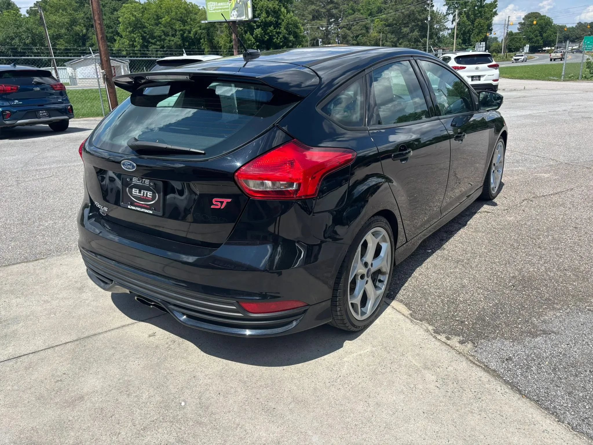 Used 2016 Ford Focus ST FWD image 6