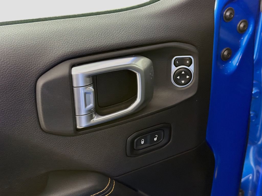 Used 2024 Jeep Wrangler Unlimited Sahara image 20