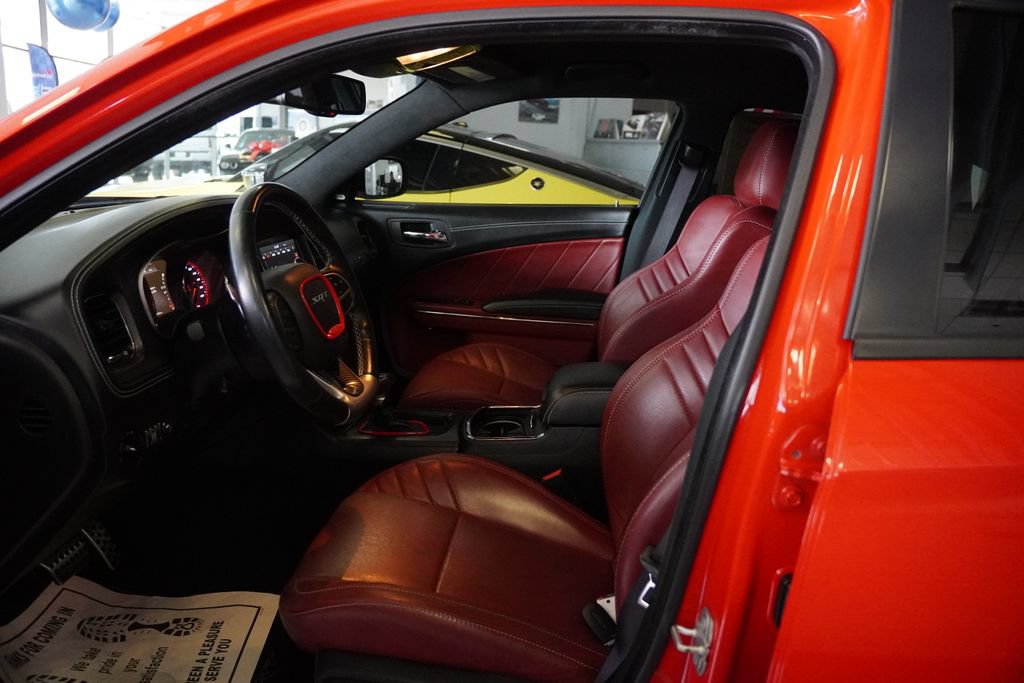 Used 2022 Dodge Charger SRT Hellcat w/ Carbon/Suede Interior Package RWD image 17