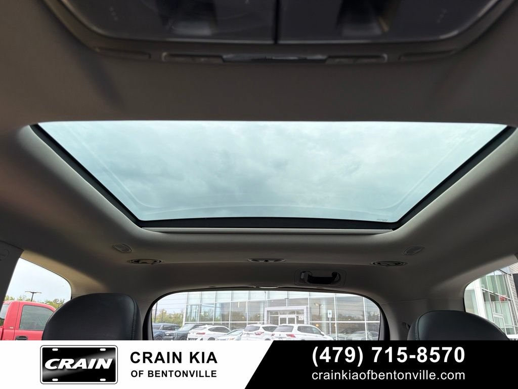 Used 2025 Kia Telluride SX FWD image 4