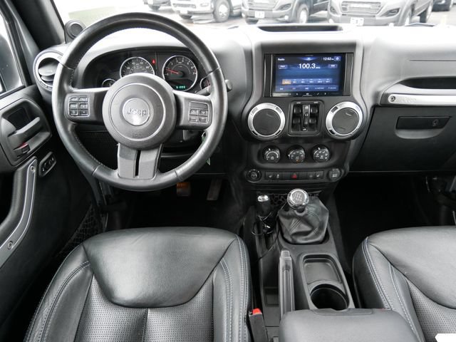 Used 2013 Jeep Wrangler Unlimited Sahara w/ Dual Top Group AWD/4WD image 15