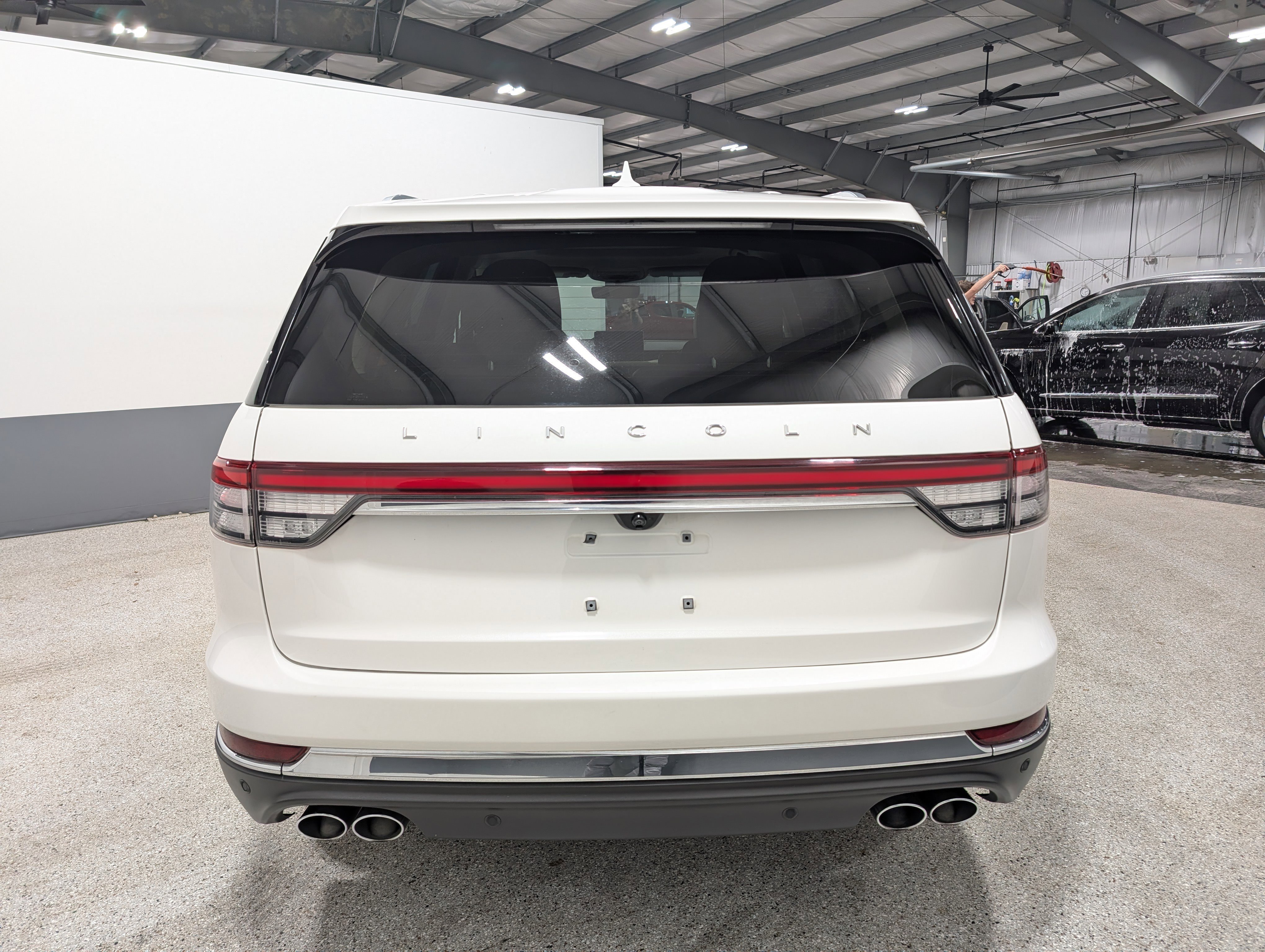 Used 2021 Lincoln Aviator Reserve w/ Elements Package Plus image 4