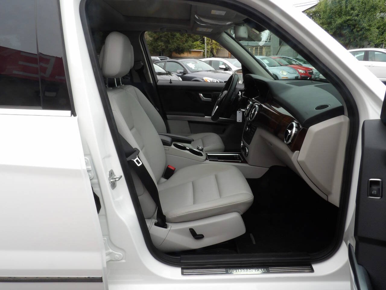 Used 2014 Mercedes-Benz GLK 250 BlueTEC 4MATIC image 6