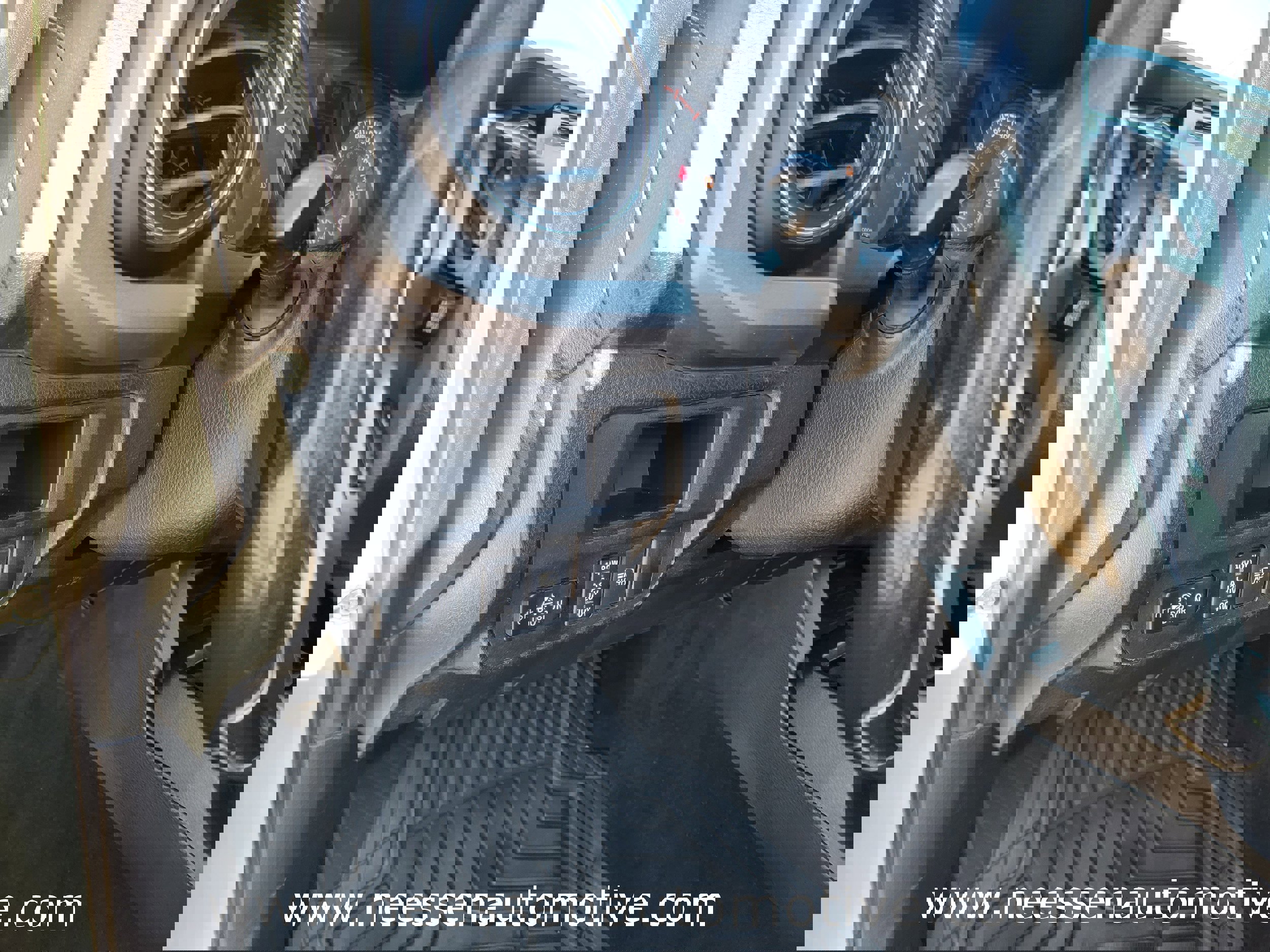 Used 2018 Toyota Tacoma TRD Off-Road w/ Technology Package image 39