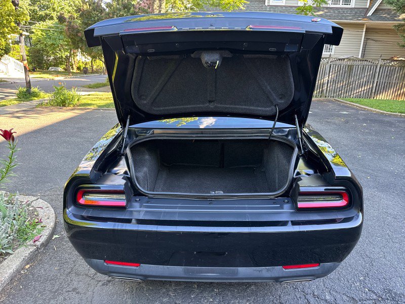 Used 2019 Dodge Challenger SXT AWD/4WD image 30