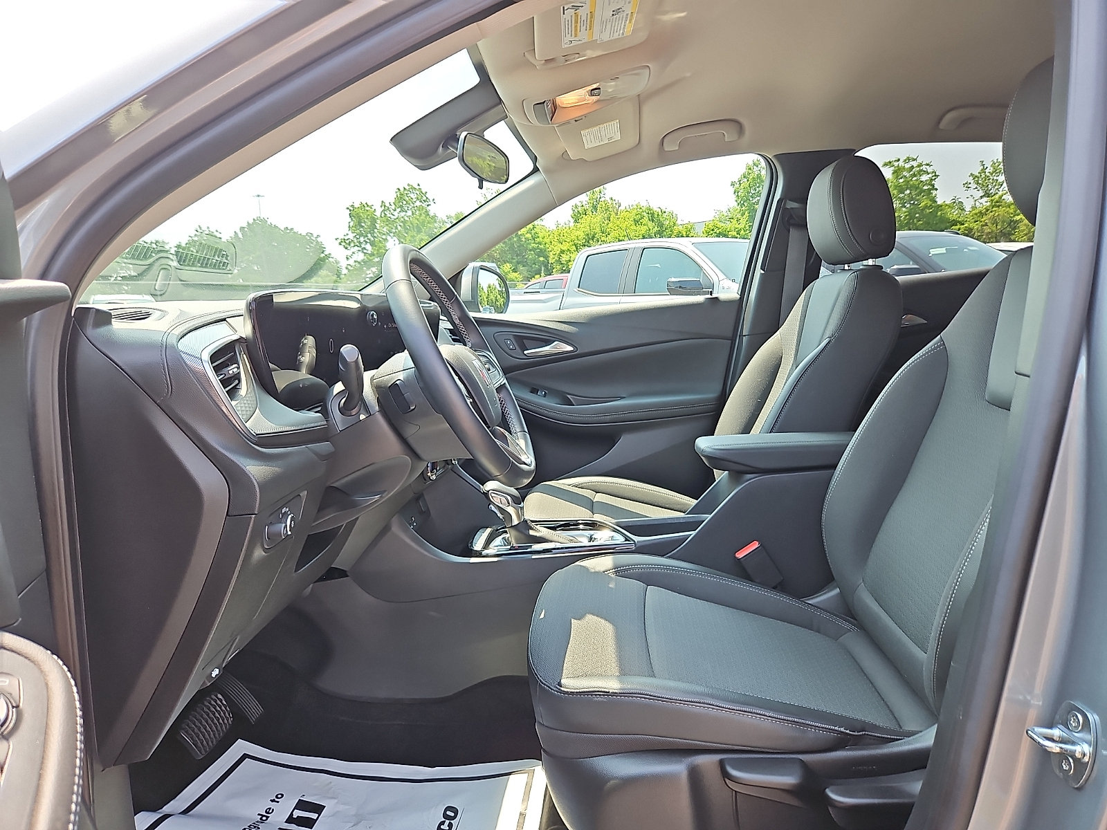 Used 2024 Buick Encore GX Preferred FWD image 13