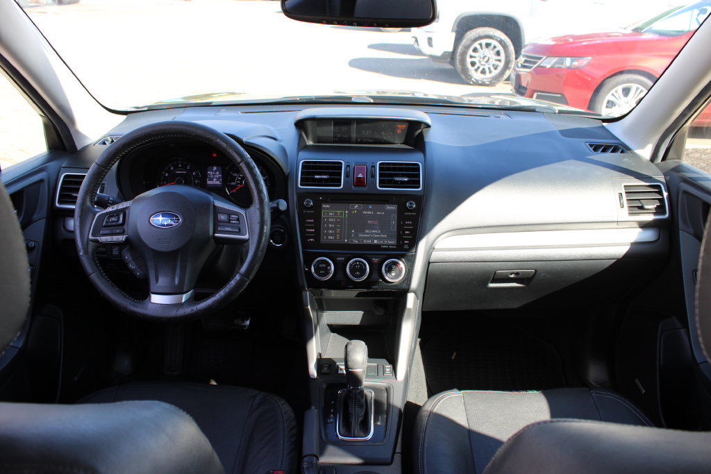 Used 2016 Subaru Forester 2.5i Touring AWD/4WD image 40