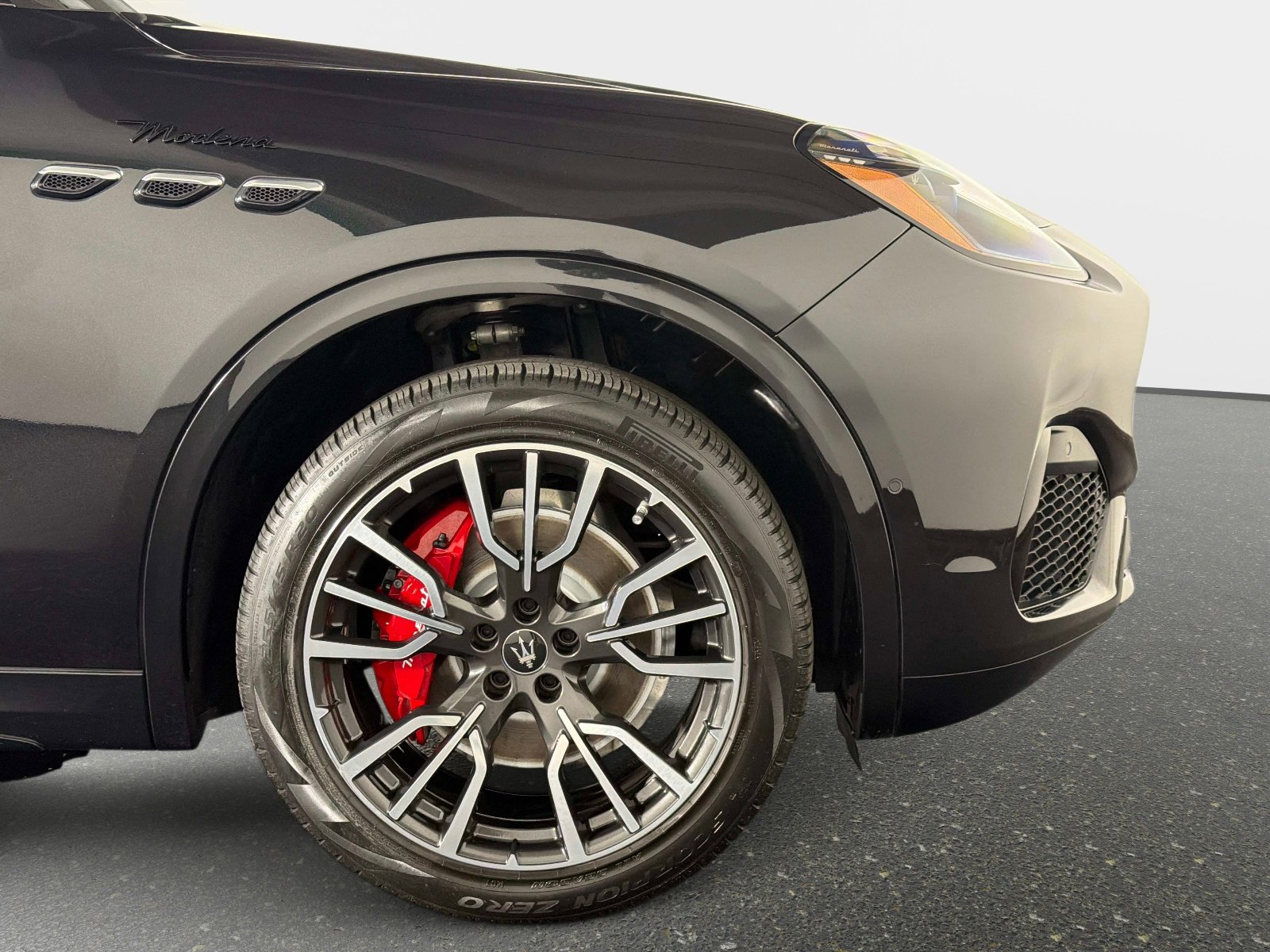 Used 2023 Maserati Grecale Modena AWD/4WD image 21