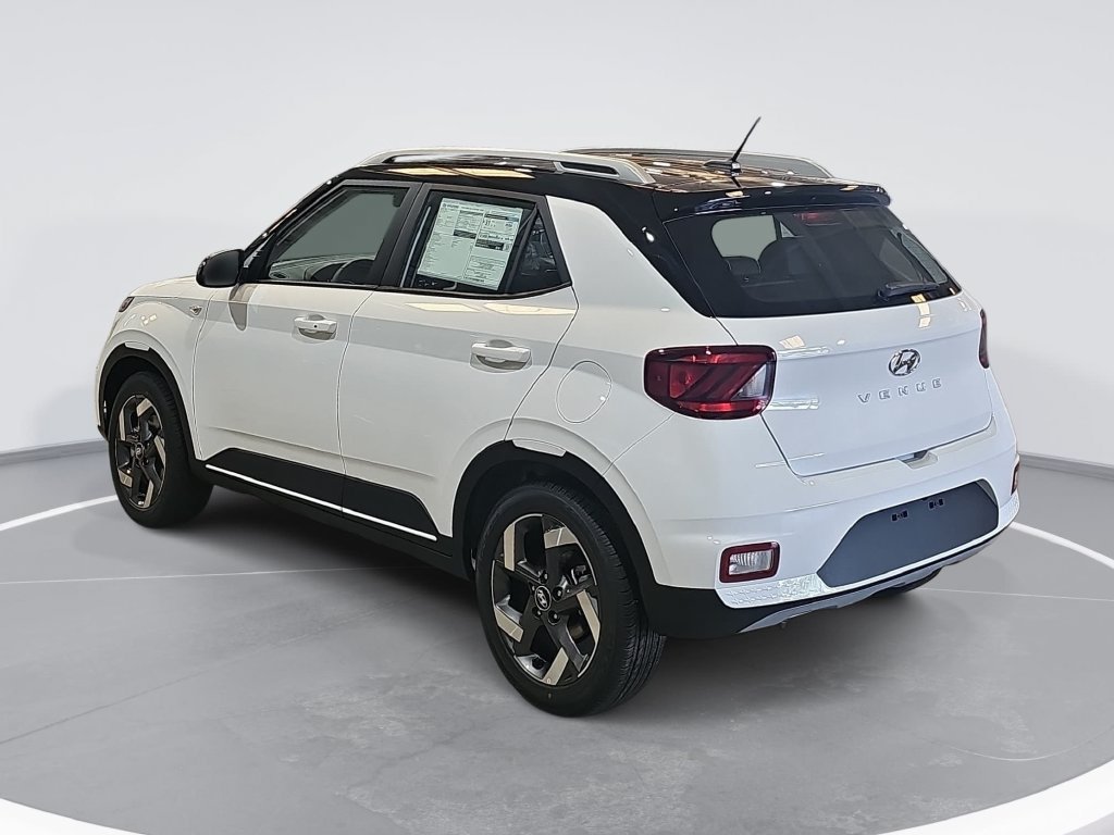 New 2026 Hyundai Venue SEL FWD image 7