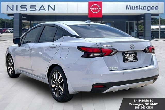 New 2025 Nissan Versa SV w/ Trunk Package FWD image 3