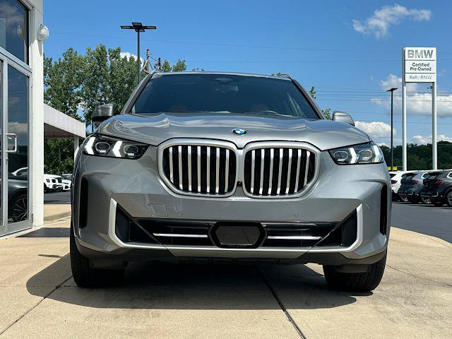 Used 2024 BMW X5 xDrive40i w/ Premium Package AWD/4WD image 2