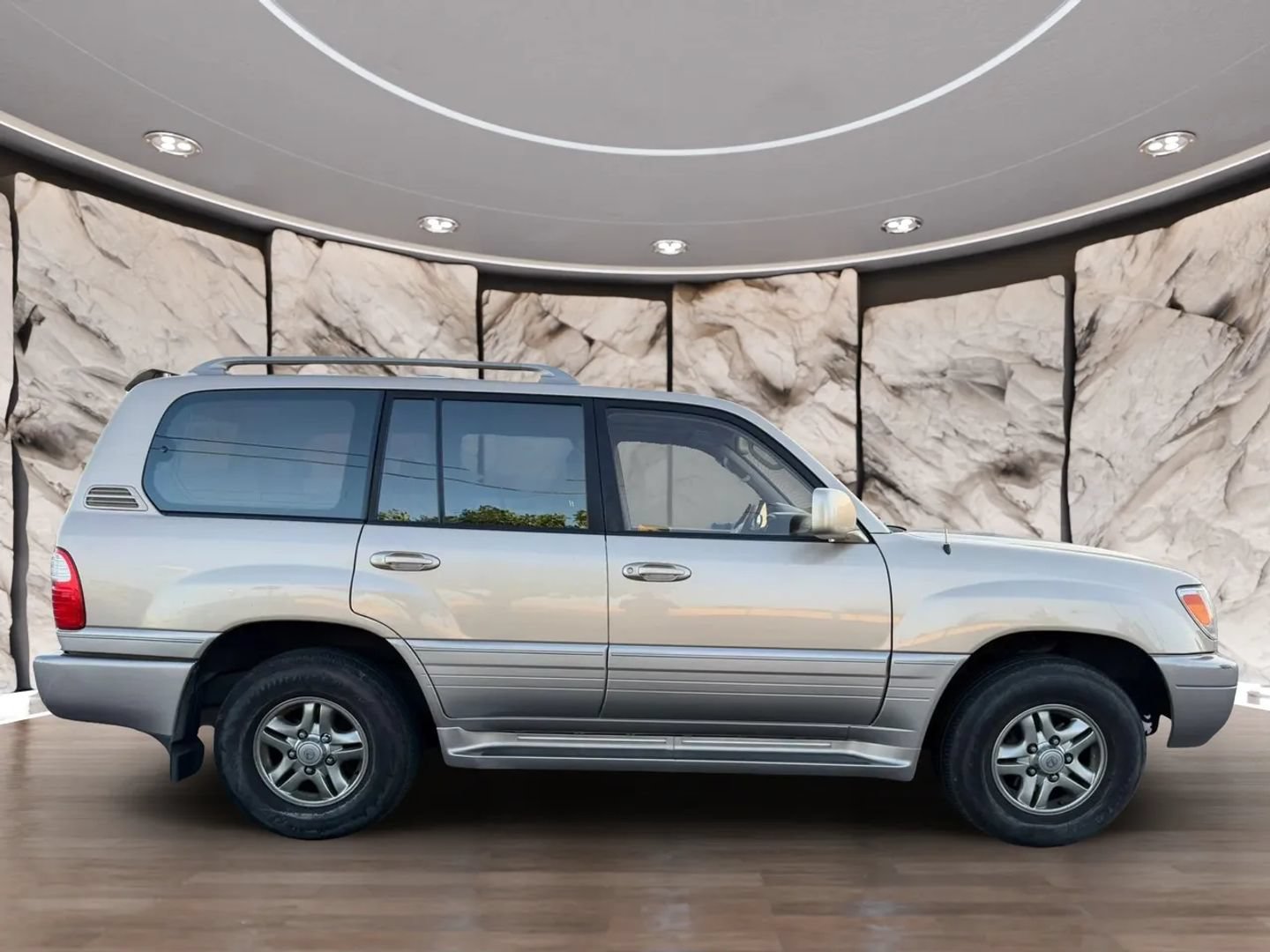 Used 2002 Lexus LX 470 4WD image 4