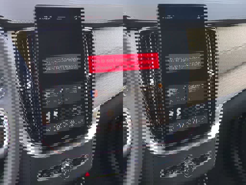 Used 2026 Volvo XC90 B5 Plus w/ Protection Package Premier image 27