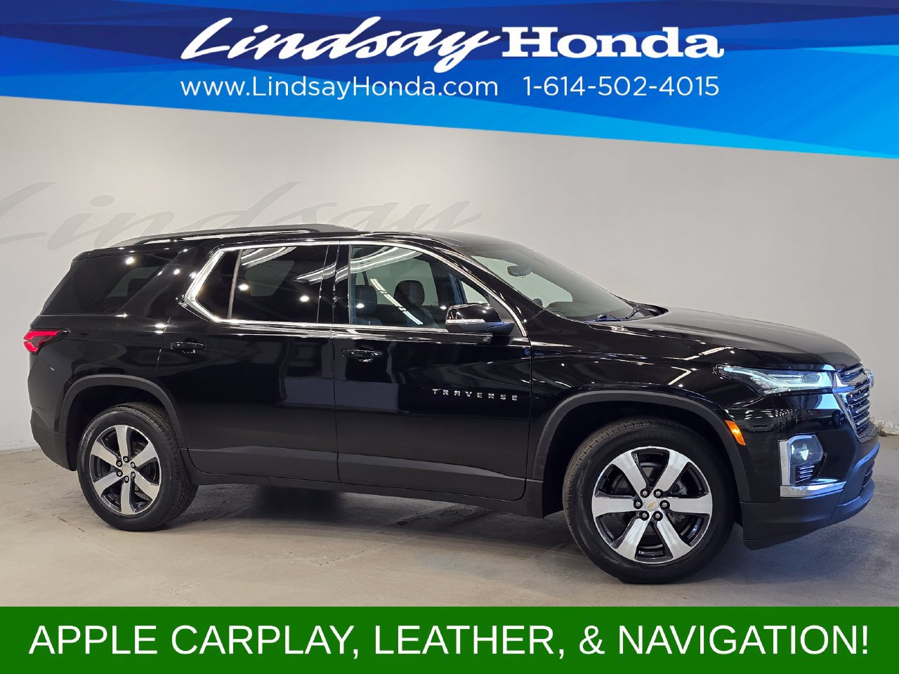 Used 2023 Chevrolet Traverse LT w/ LT Premium Package FWD image 3