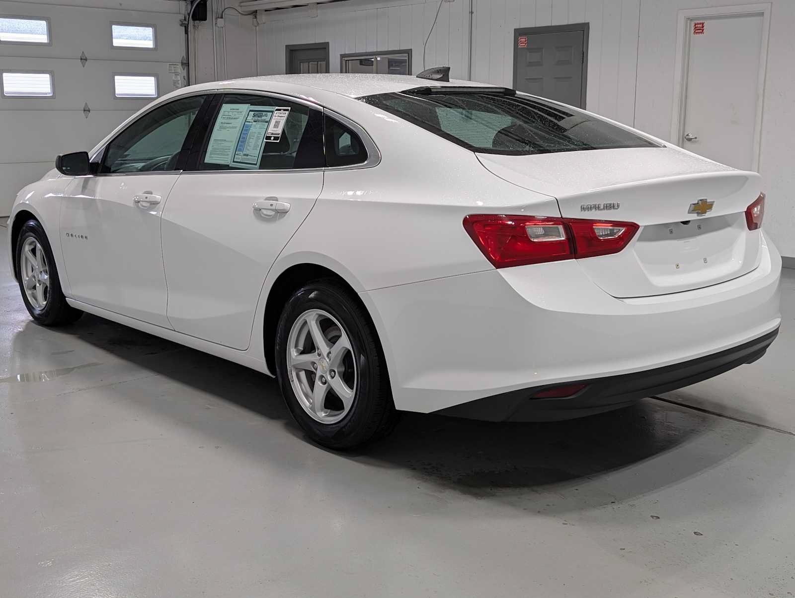 Used 2018 Chevrolet Malibu LS FWD image 11