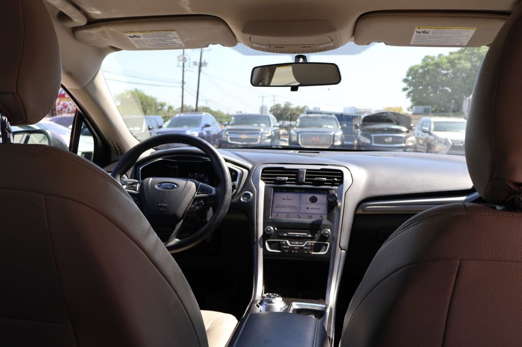Used 2017 Ford Fusion SE w/ Fusion SE Technology Package FWD image 40