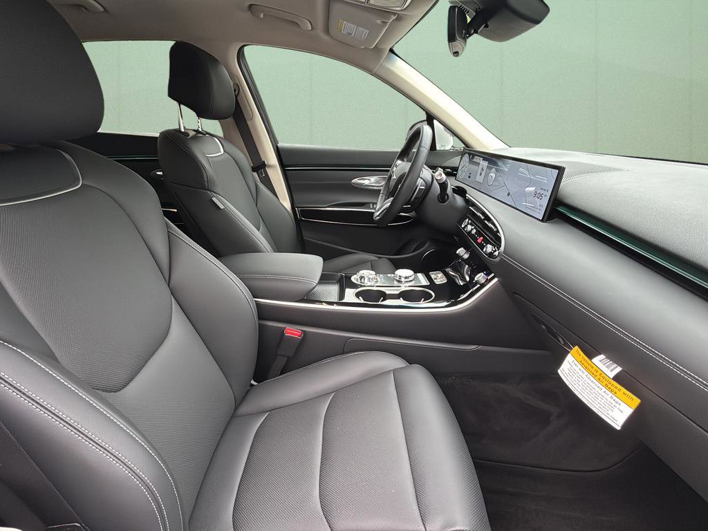 Certified 2026 Genesis GV70 2.5T AWD/4WD image 40