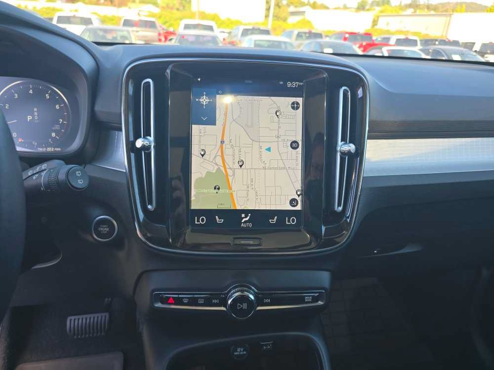 Used 2019 Volvo XC40 T5 Momentum AWD/4WD image 12