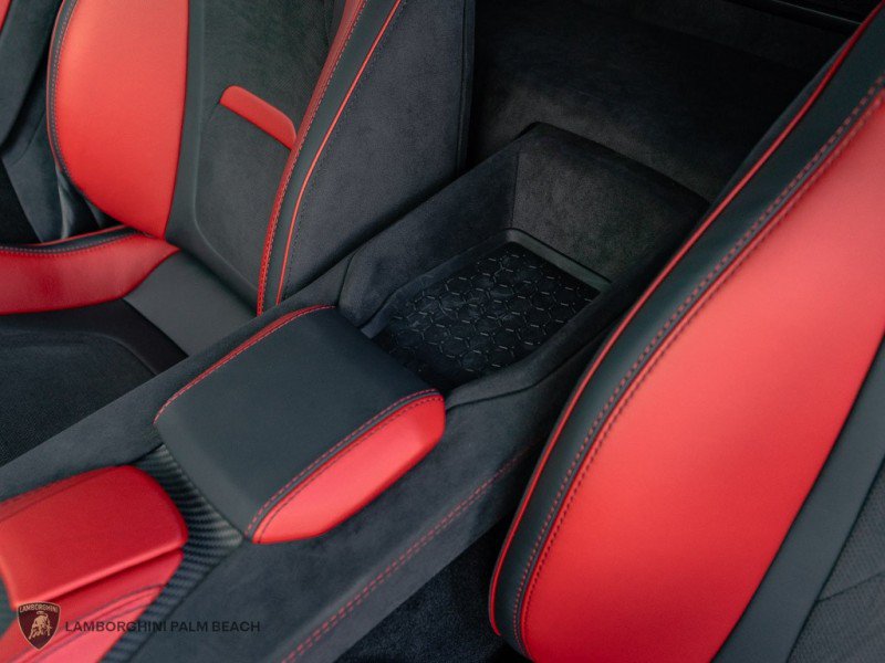 Used 2026 Lamborghini Temerario AWD/4WD image 25