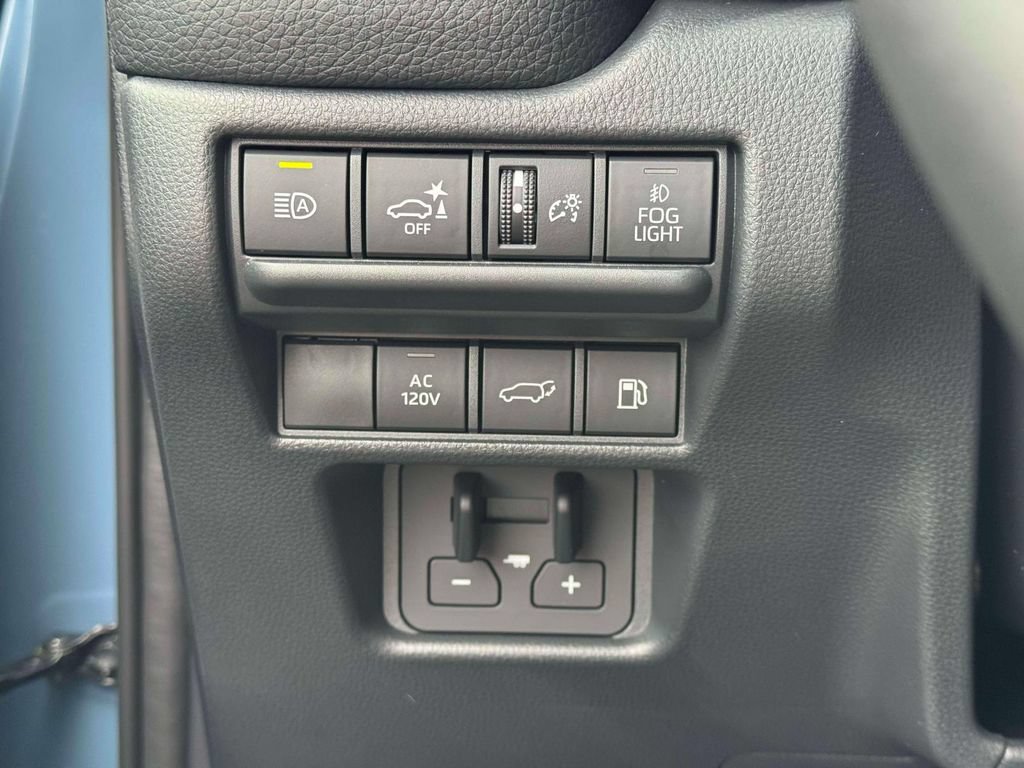 Used 2027 Toyota Land Cruiser AWD/4WD image 22