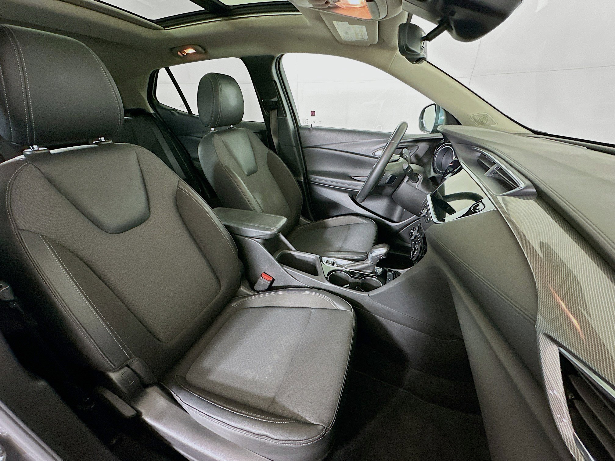 Used 2022 Buick Encore GX Select w/ Experience Buick Package image 29