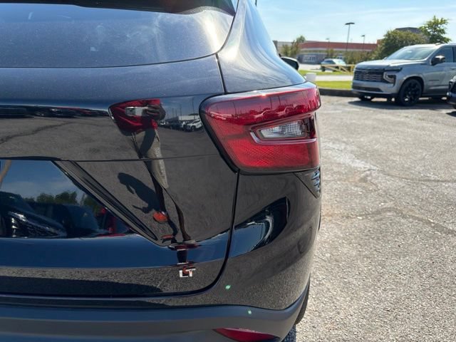 New 2026 Chevrolet Trax LT FWD image 18