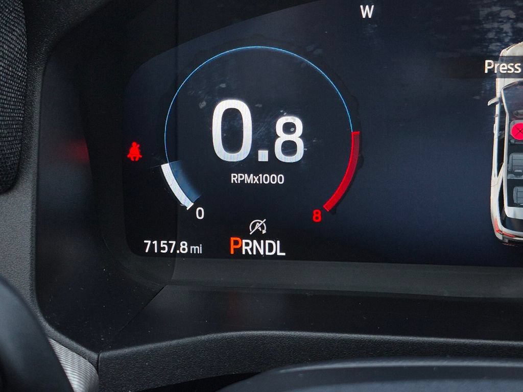 Used 2025 Ford Explorer Active w/ Active Comfort Package RWD image 17