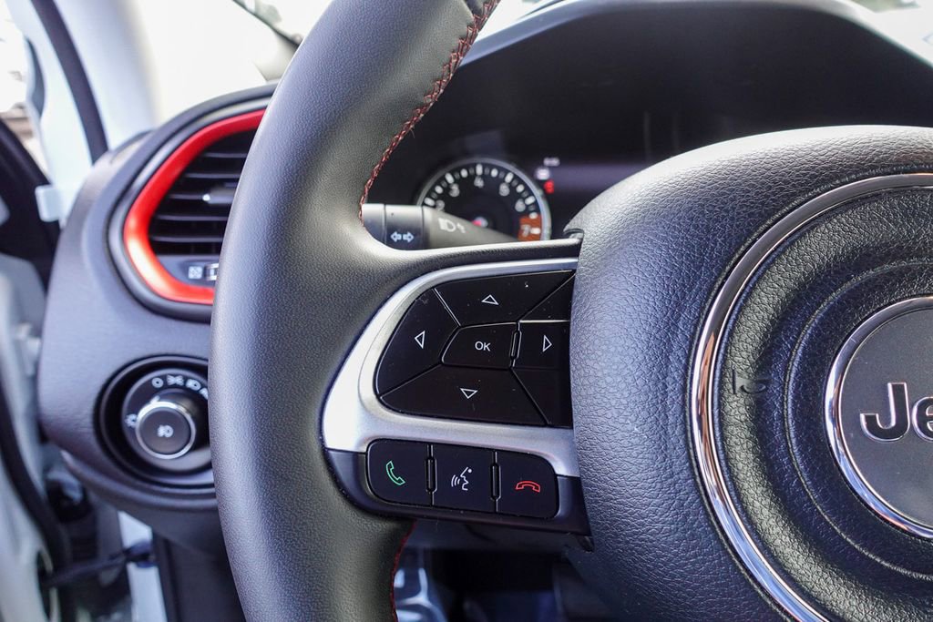 Used 2023 Jeep Renegade Trailhawk image 19