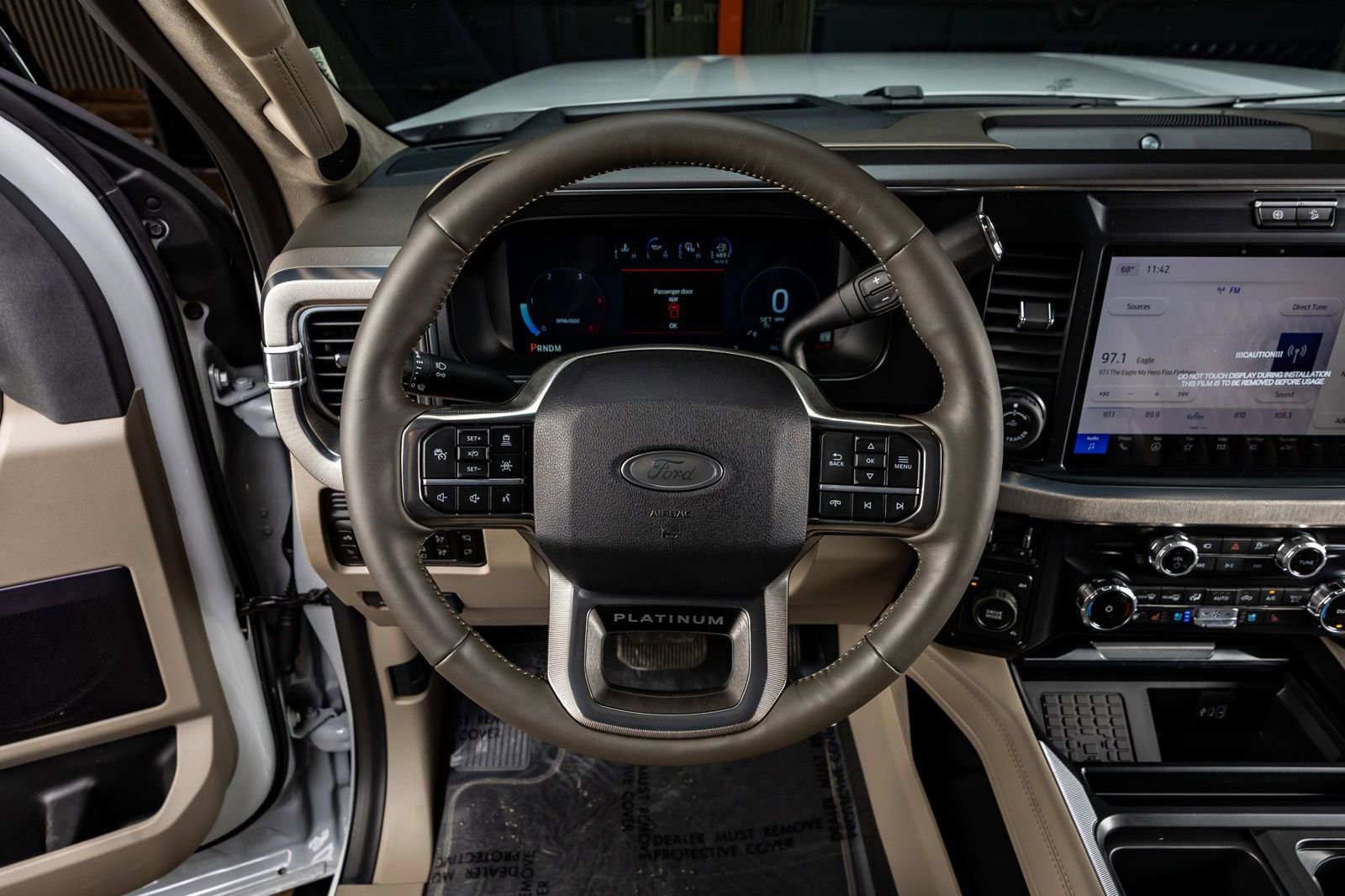 Used 2025 Ford F450 Platinum w/ Platinum Plus Package image 19