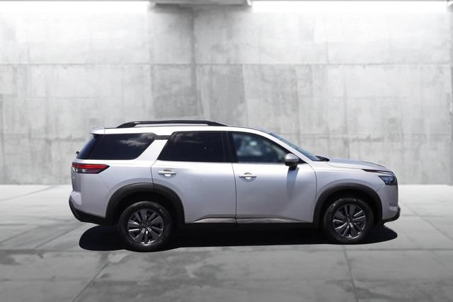 Certified 2025 Nissan Pathfinder SV AWD/4WD image 5