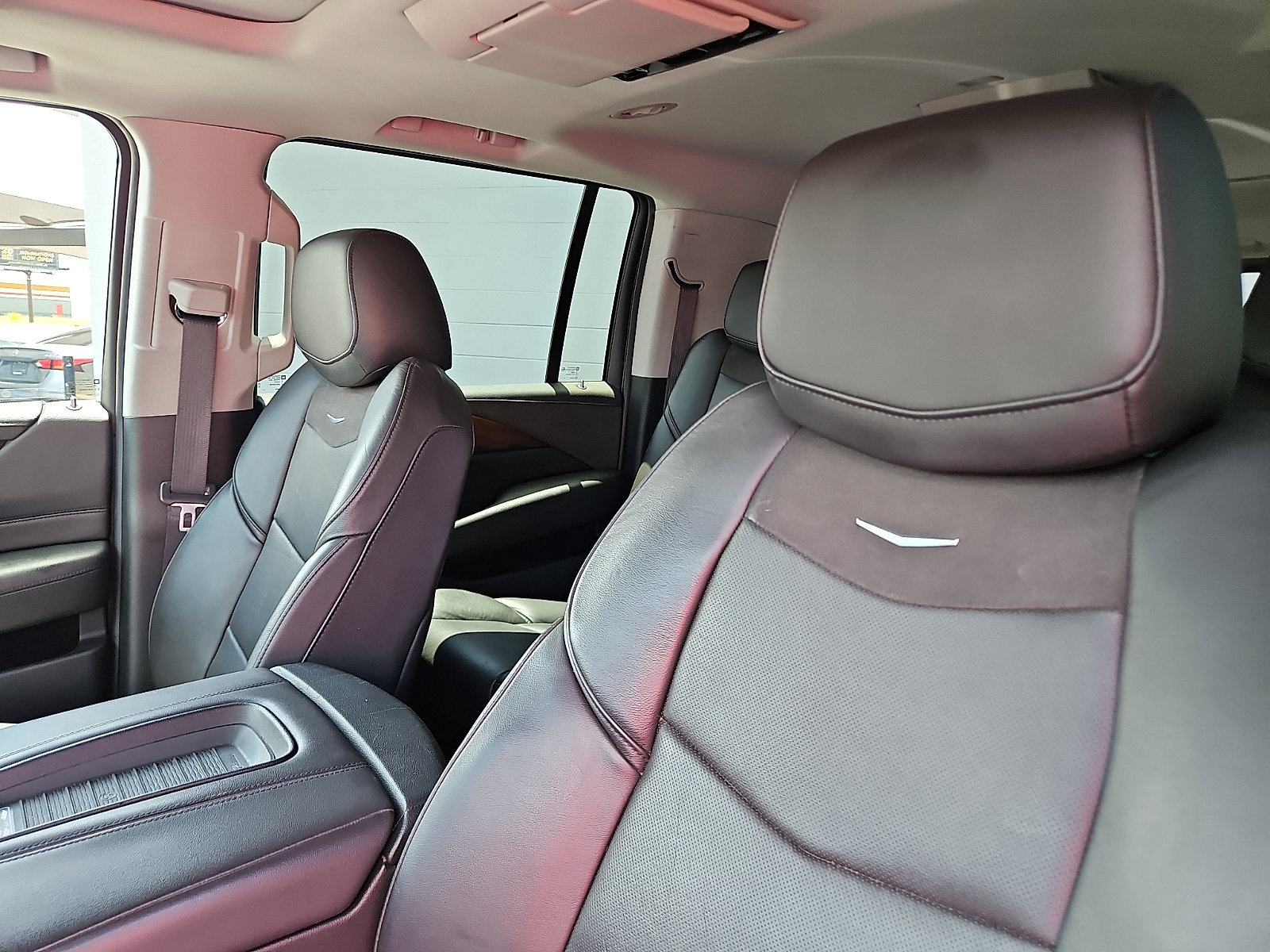 Used 2020 Cadillac Escalade ESV Luxury AWD/4WD image 9