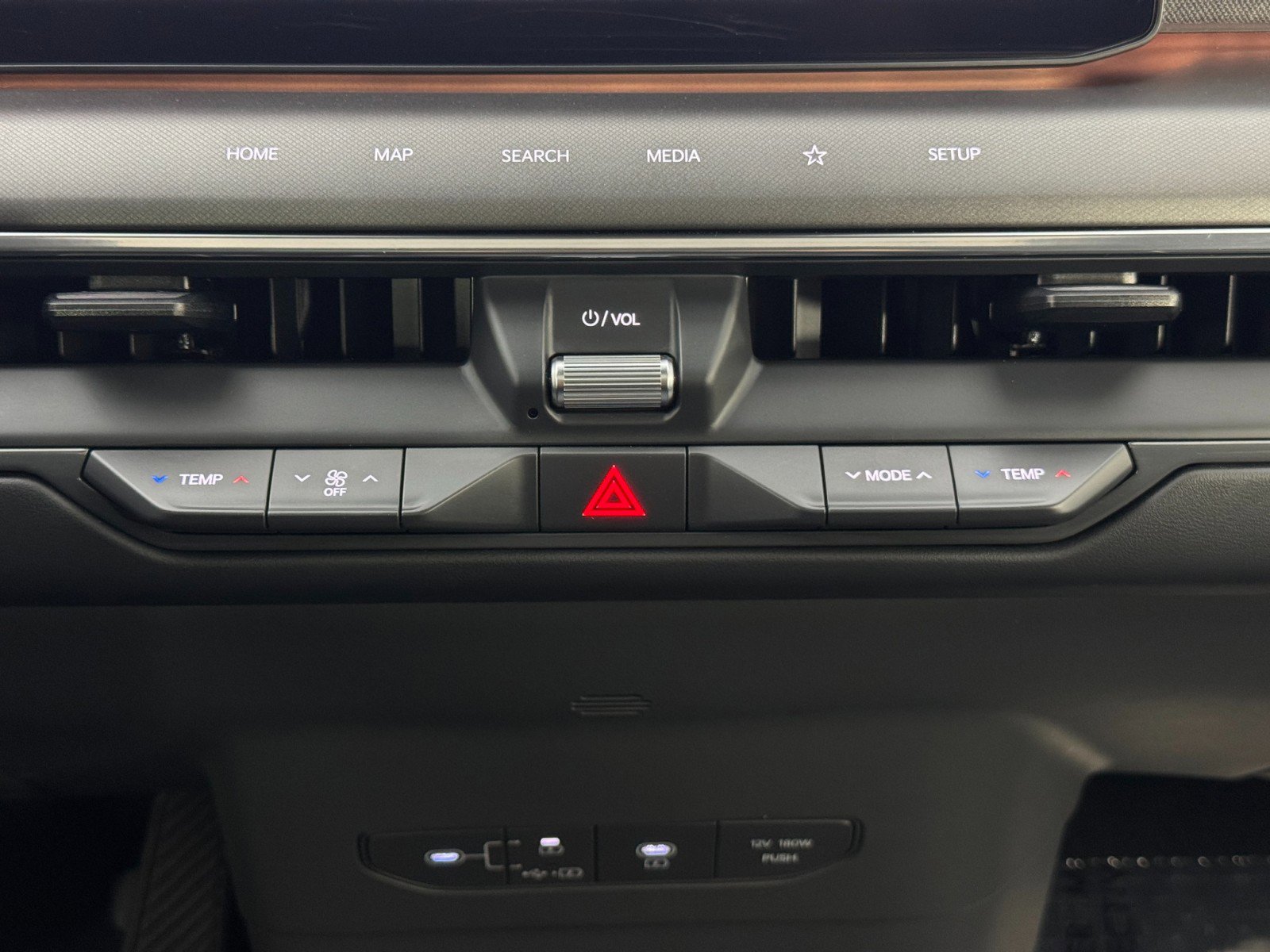 Used 2024 Kia EV9 Land image 30