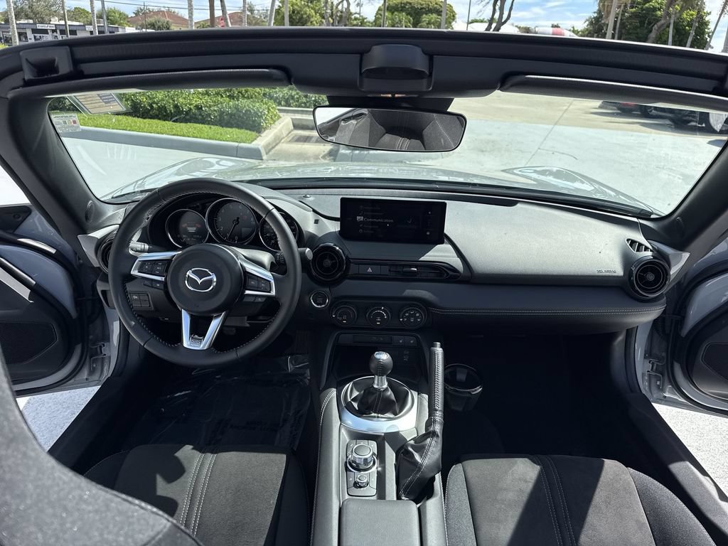 Used 2025 MAZDA MX-5 Miata Club RWD image 35