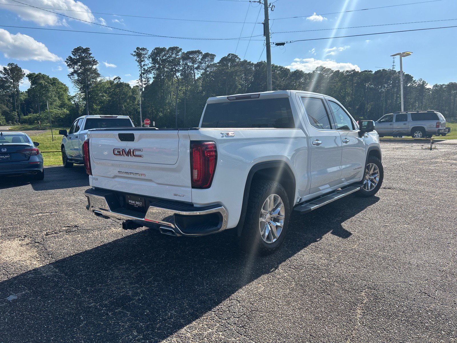Used 2021 GMC Sierra 1500 SLT AWD/4WD image 3